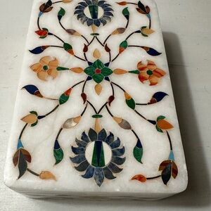 Elegant White Marble Floral Inlay Box with Hinged Lid